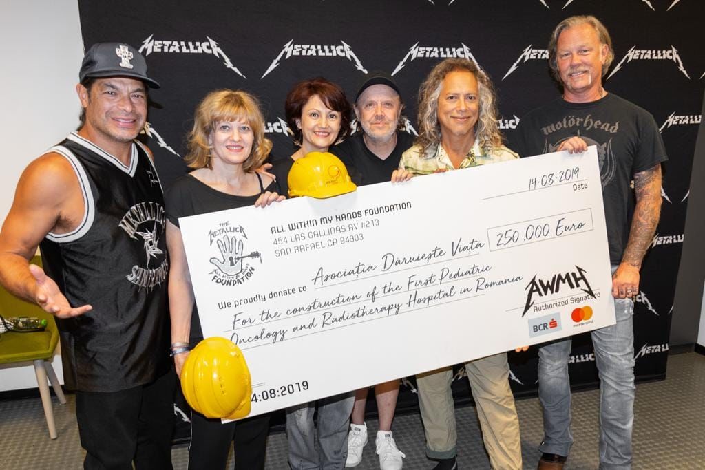 Metallica пожертвовала €250 тысяч на первую детскую онкобольницу в Румынии