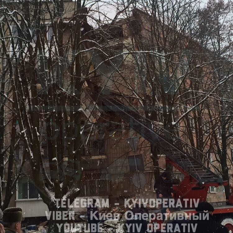 Под Киевом из-за взрыва газа обрушился жилой дом