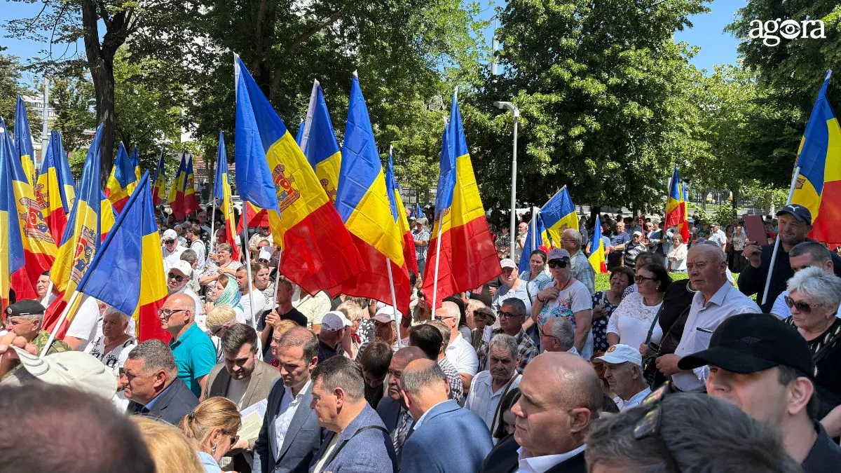 Reprezentanții BCS au organizat un protest în fața clădirii Parlamentului