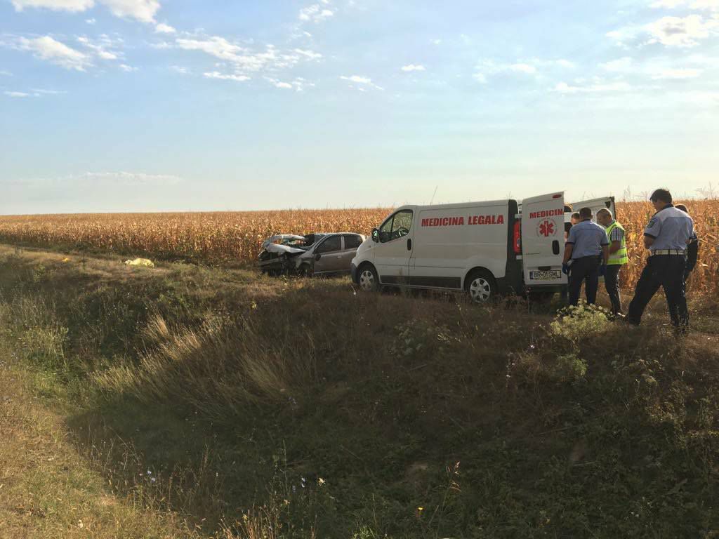 Accident cu moldoveni în România: Soţia a murit, iar soțul și copiii, grav răniți