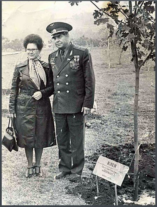 Опубликованы фотографии, как молдаване встречали космонавтов