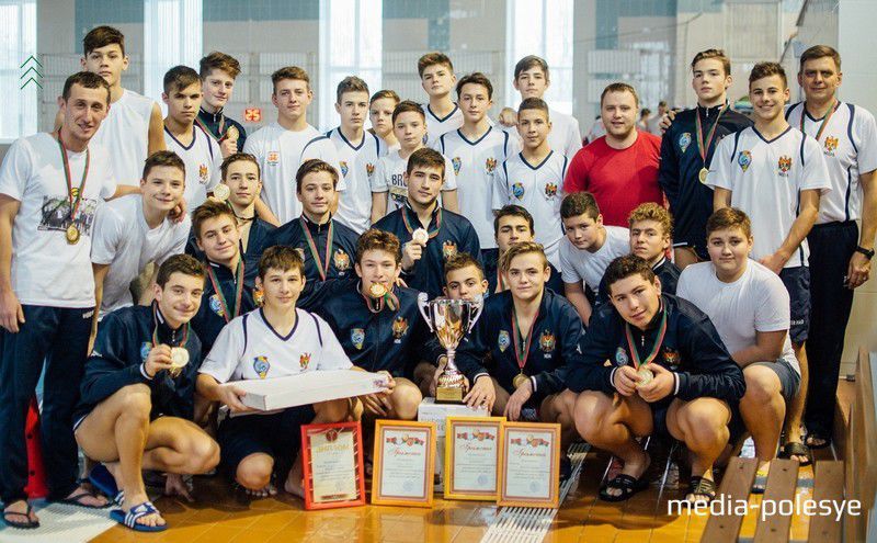 Кишинев завоевал Кубок международного турнира по водному поло в Беларуси