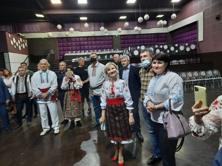 Советник посольства Молдовы встретился в Нефтеюганске с соотечественниками