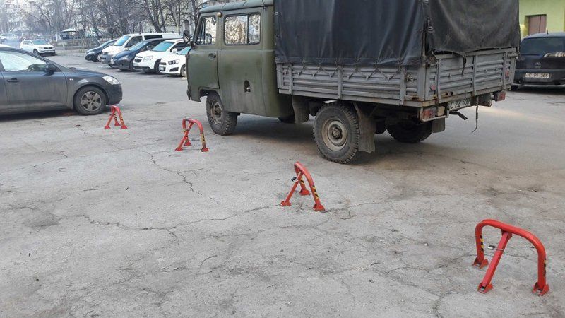 На Рышкановке демонтировали нелегально установленные во дворах блокираторы