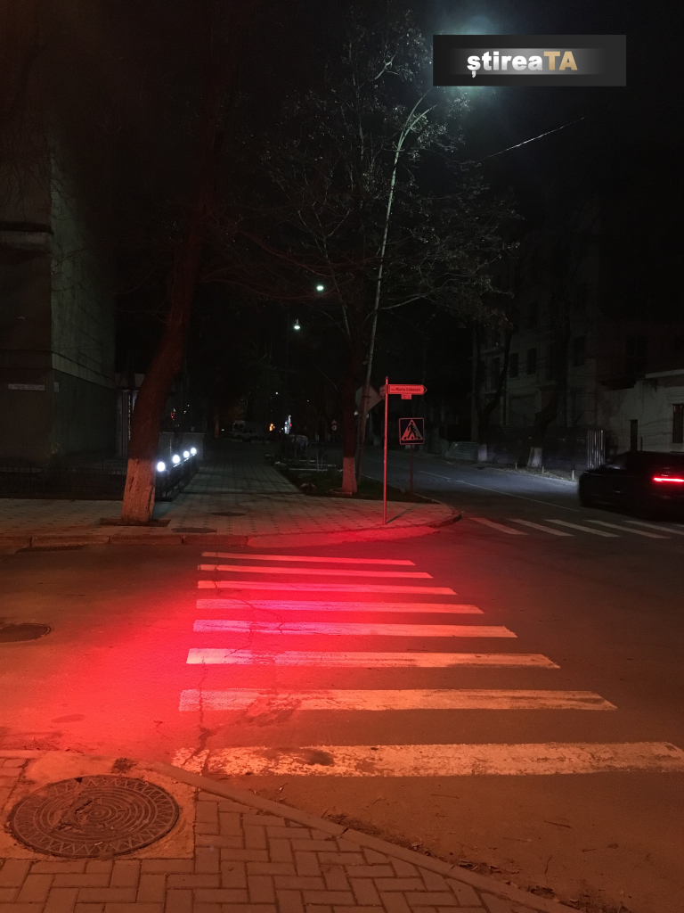 В Кишиневе некоторые «зебры» подсветили специальными фонарями