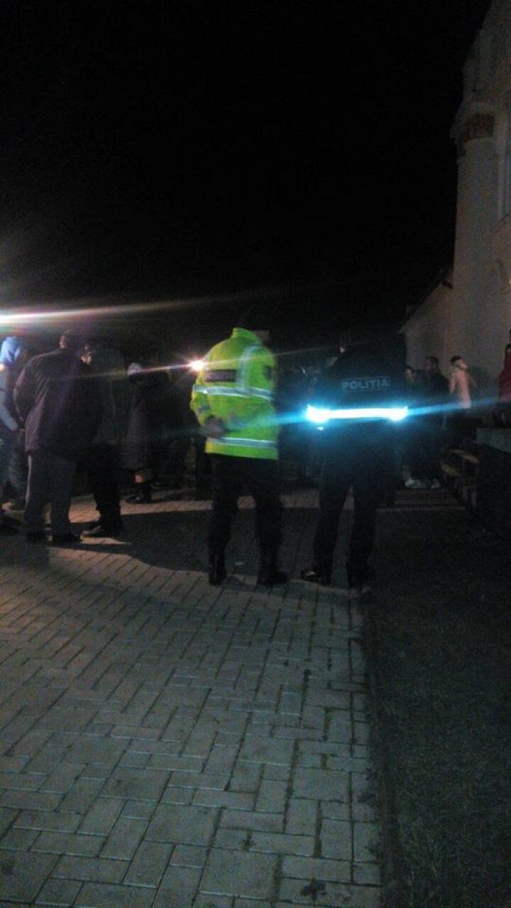 Doi motociclişti din Sângerei au căzut de pe un pod şi s-au răsturnat într-un râu. Poliţia a intervenit de urgenţă