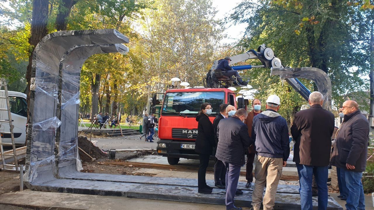 В Соборном парке Кишинева обустраивают «Аллею художников»