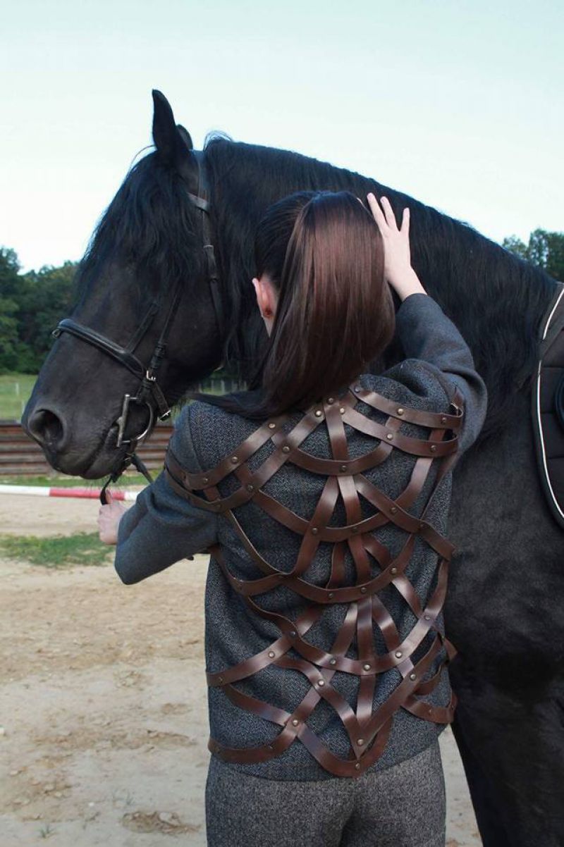 Студентка из РМ, учащаяся в Яссах создала коллекцию одежды в стиле дерби