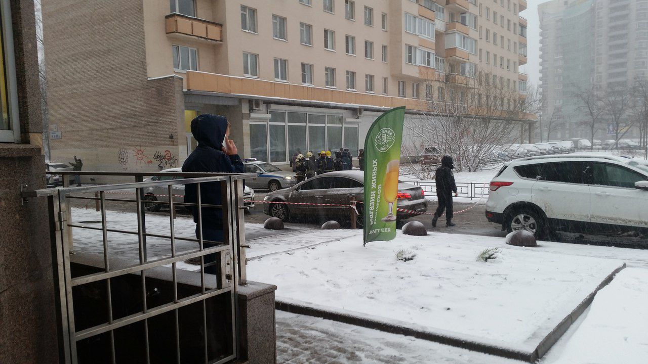 В Петербурге на Васильевском острове произошел взрыв