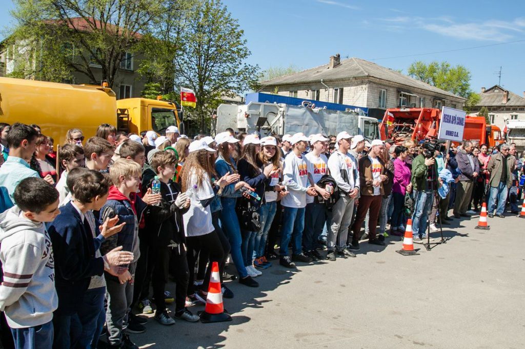 В Оргееве прошел массовый общегородской весенний субботник