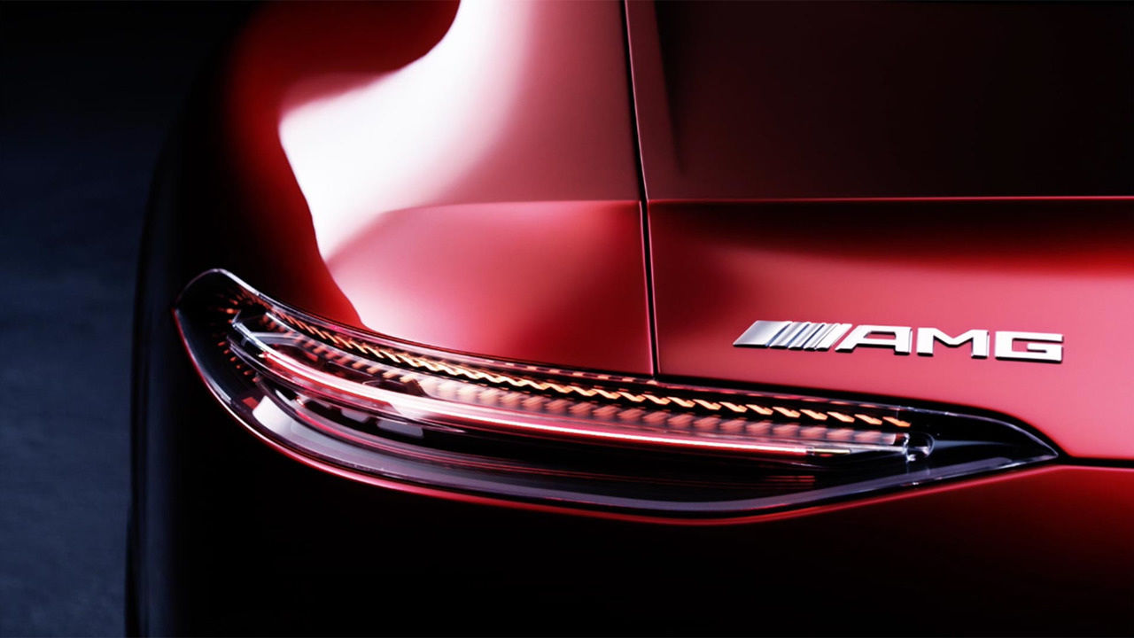 Mercedes-Benz начал рассекречивать конкурента Porsche Panamera