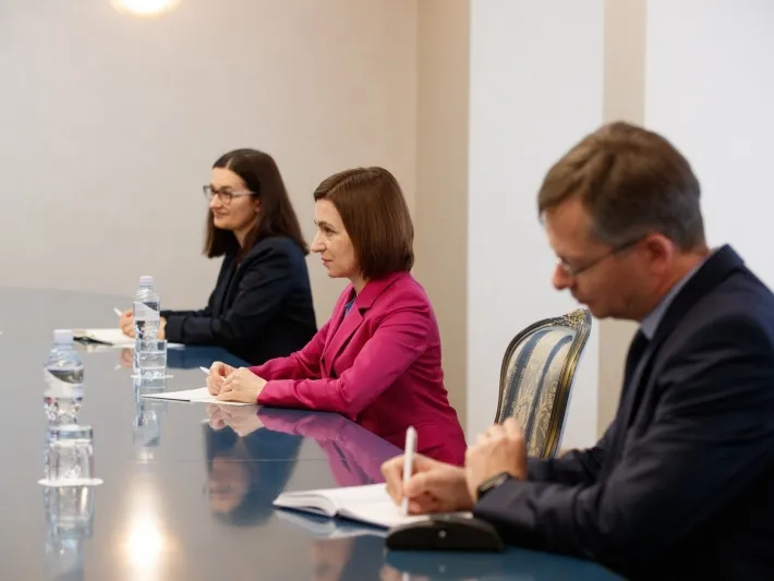 Санду провела встречу с делегацией парламента Королевства Нидерландов