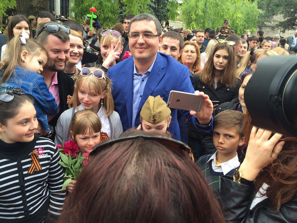 Усатый: “Вечная слава и низкий поклон Вам, защитникам нашей Родины!”