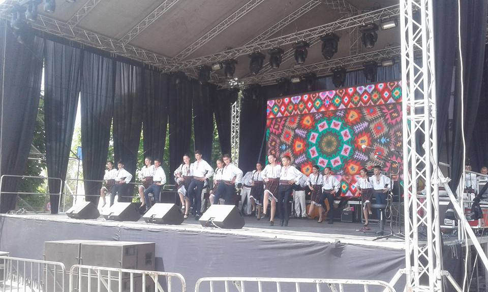 Усатый устроил праздник для 4 городов Молдовы