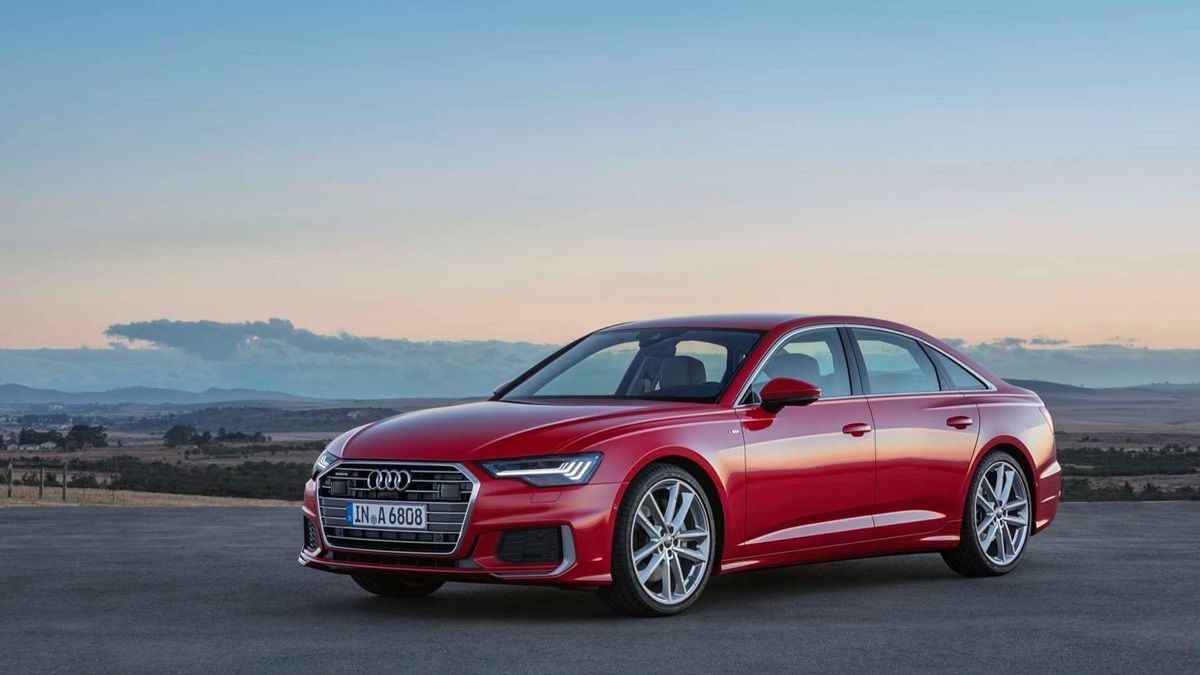 Audi показала седан A6 нового поколения