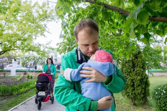 Ștanski și Șevciuk radiază într-o ședință foto cu fetița lor