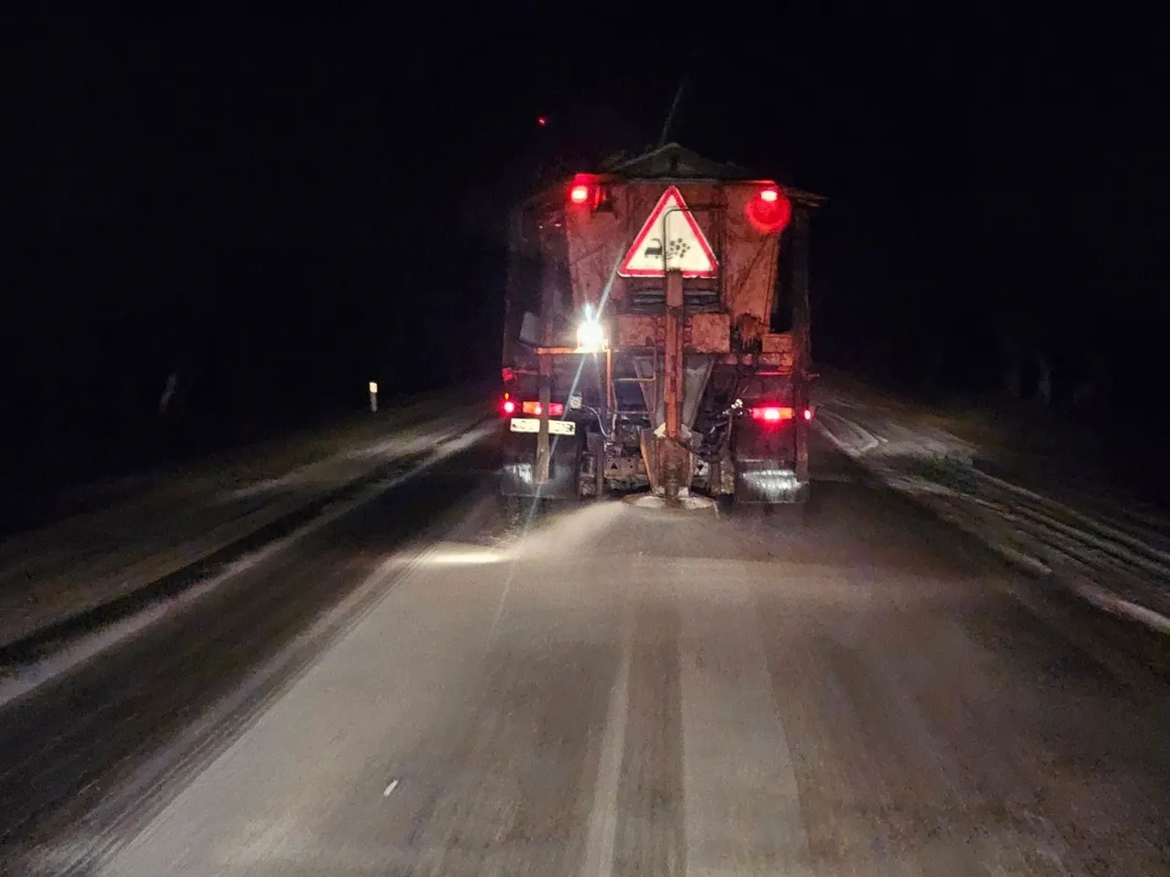 Circulația pe drumurile naționale se desfășoară în condiții de iarnă