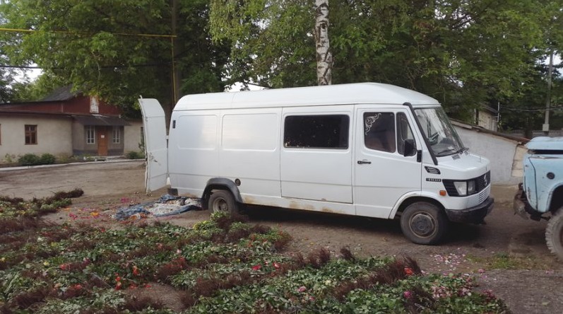 Партию саженцев роз задержали вблизи молдо-украинской границы