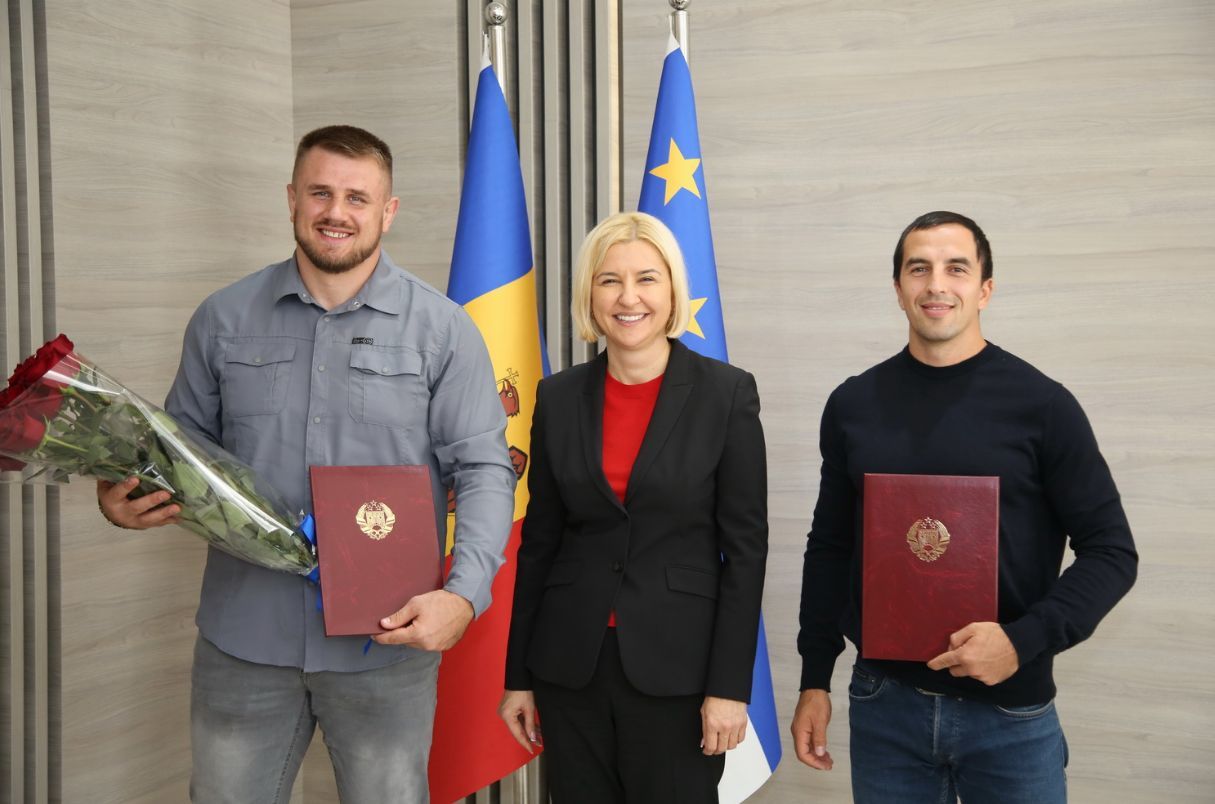 Влах поздравила Романова с победой в UFC: Пример для всех политиков