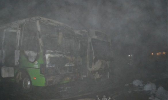 Пожар в автопарке Одессы: сгорели 10 автобусов