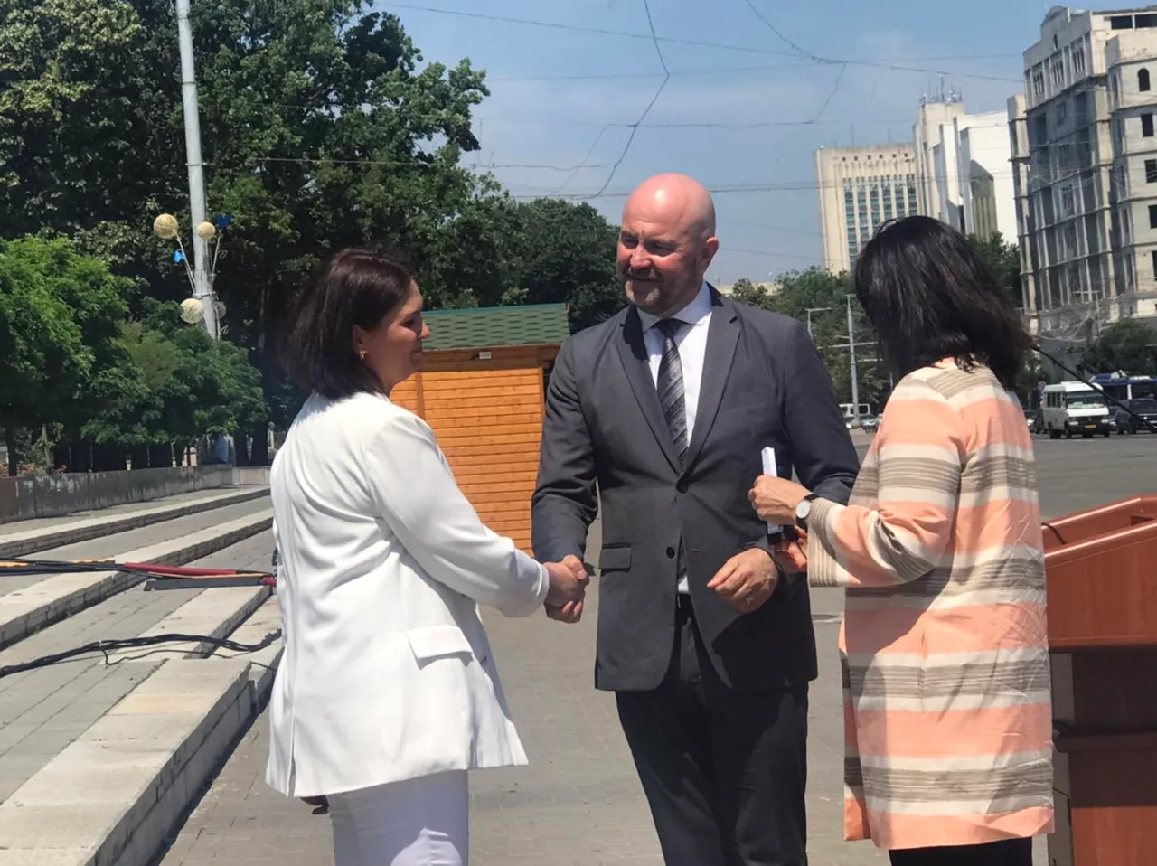 Служебные автомобили стоимостью более €850 000 были переданы Минсельхозу