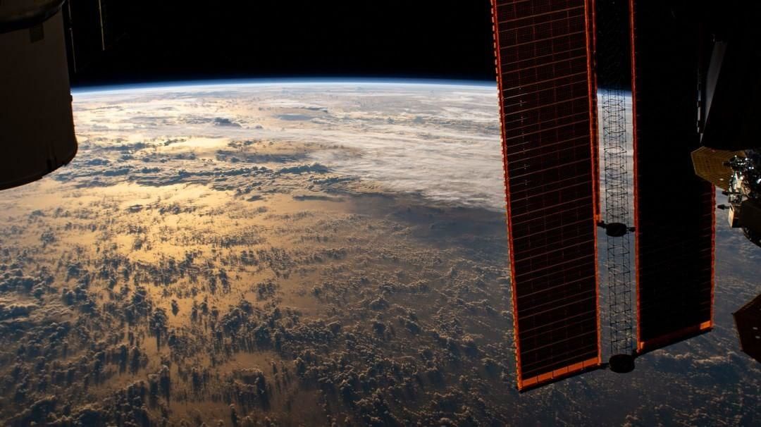 В NASA показали орбитальный восход солнца