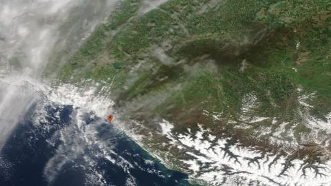 Дым от пожара в Туапсе растянулся более чем на 300 км