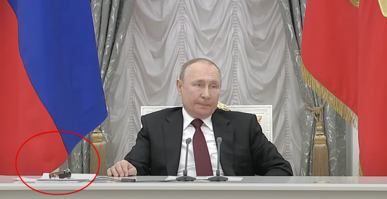 Совет безопасности сегодня. Совет безопасности 21 февраля. Часы Шойгу на заседании Совбеза. Эфир Путина.