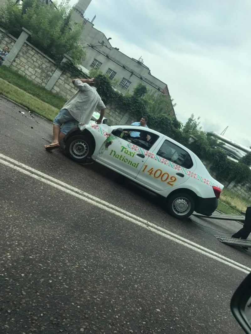 В результате ДТП в секторе Чеканы пострадали трое человек