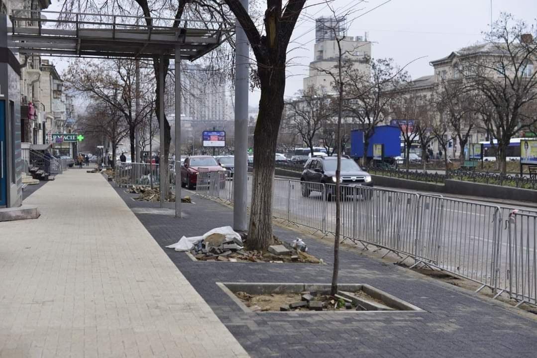 Ремонт тротуаров в центре столицы находится на последней стадии