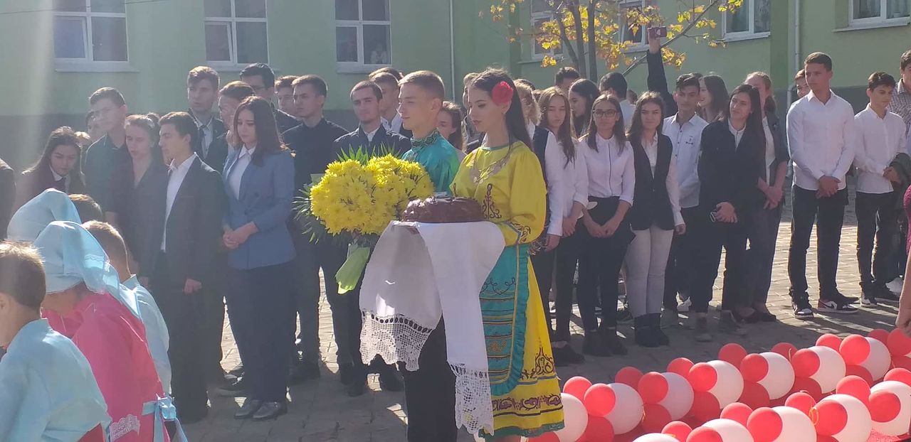 Майя Санду посетила праздник по случаю 55-летия лицея им Третьякова в Комрате