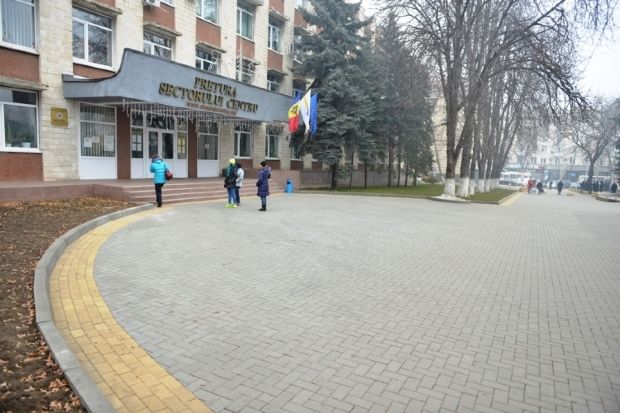 На реконструкцию сквера в центре столицы потрачено более 1 млн леев
