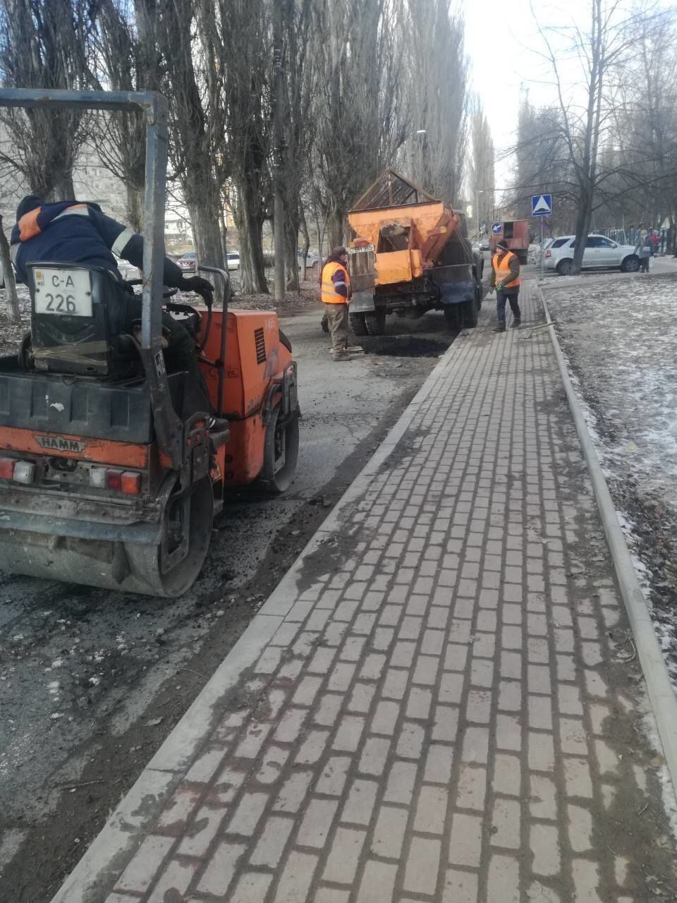 Чебан: Муниципальные службы занимаются латанием ям в столице