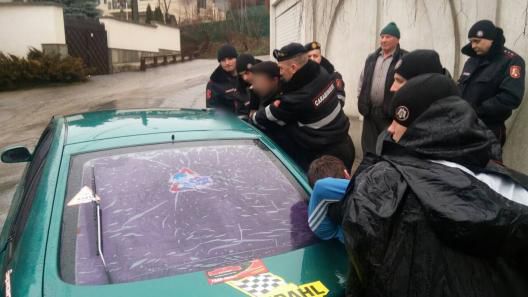 Карабинеры задержали двух пьяных мужчин, ставших причиной ДТП