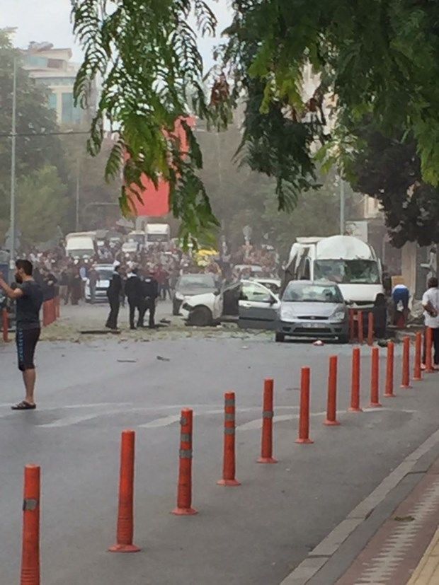 Пять человек пострадали при взрыве мотоцикла в Стамбуле