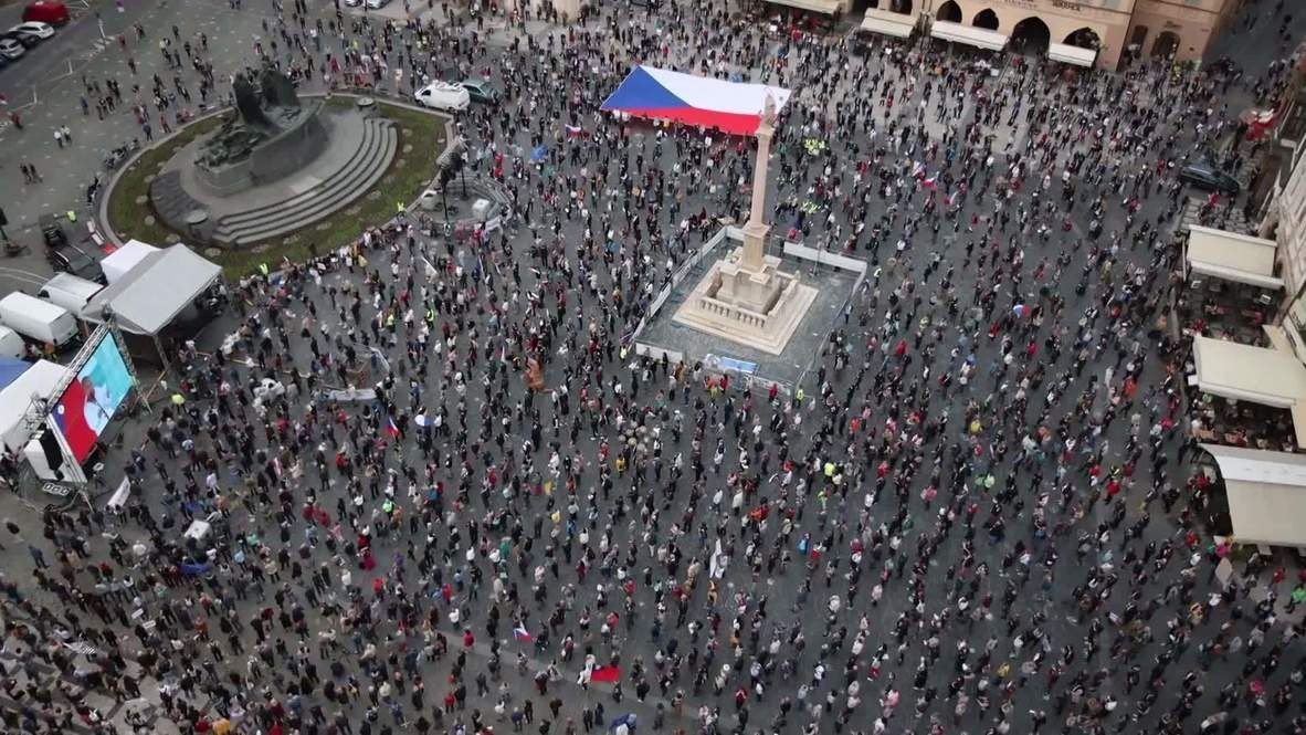 В Чехии прошли акции протеста против действий властей во время пандемии
