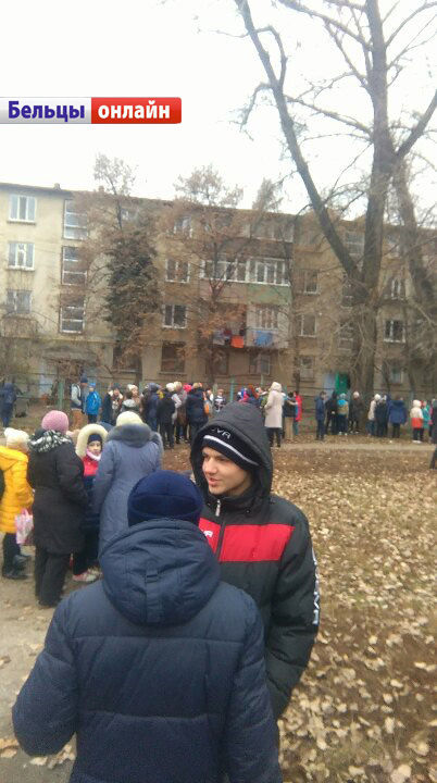 В бельцкой школе эвакуировали всех учеников
