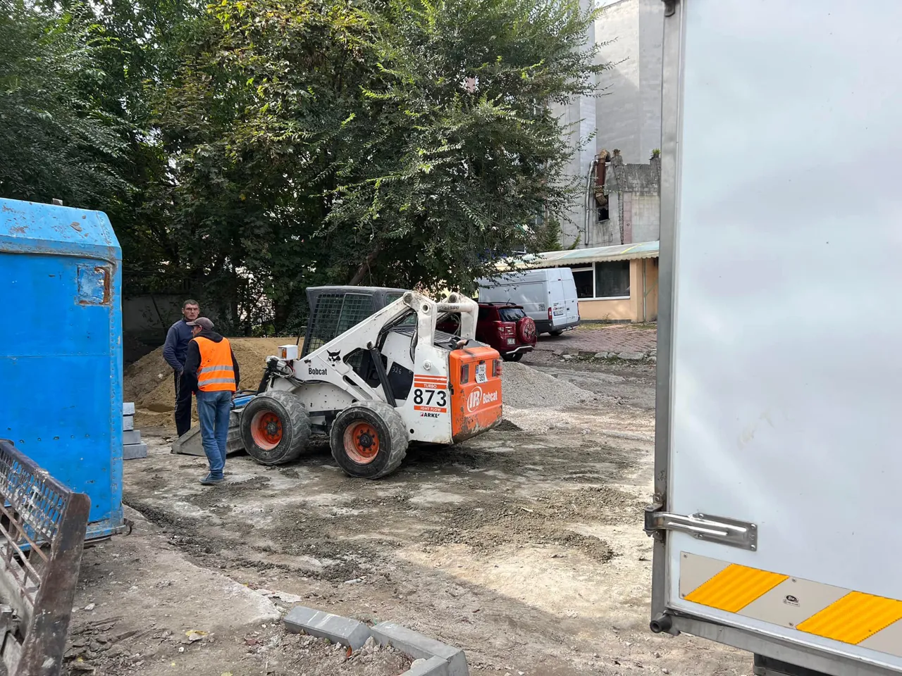 Завершаются работы по благоустройству участка улицы Сармизеджетуса