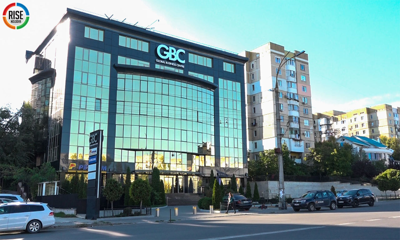 Влад Плахотнюк продал офисное здание GBC