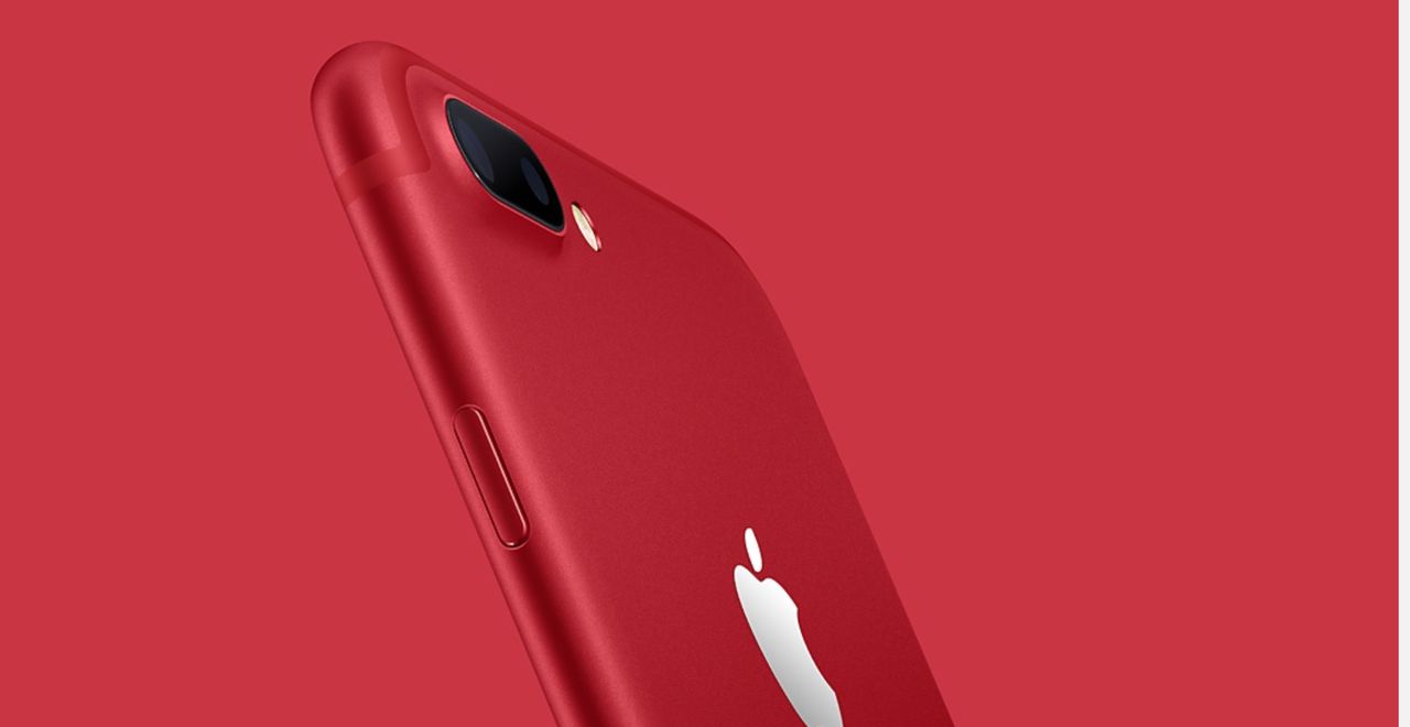 Apple представила красный iPhone 7