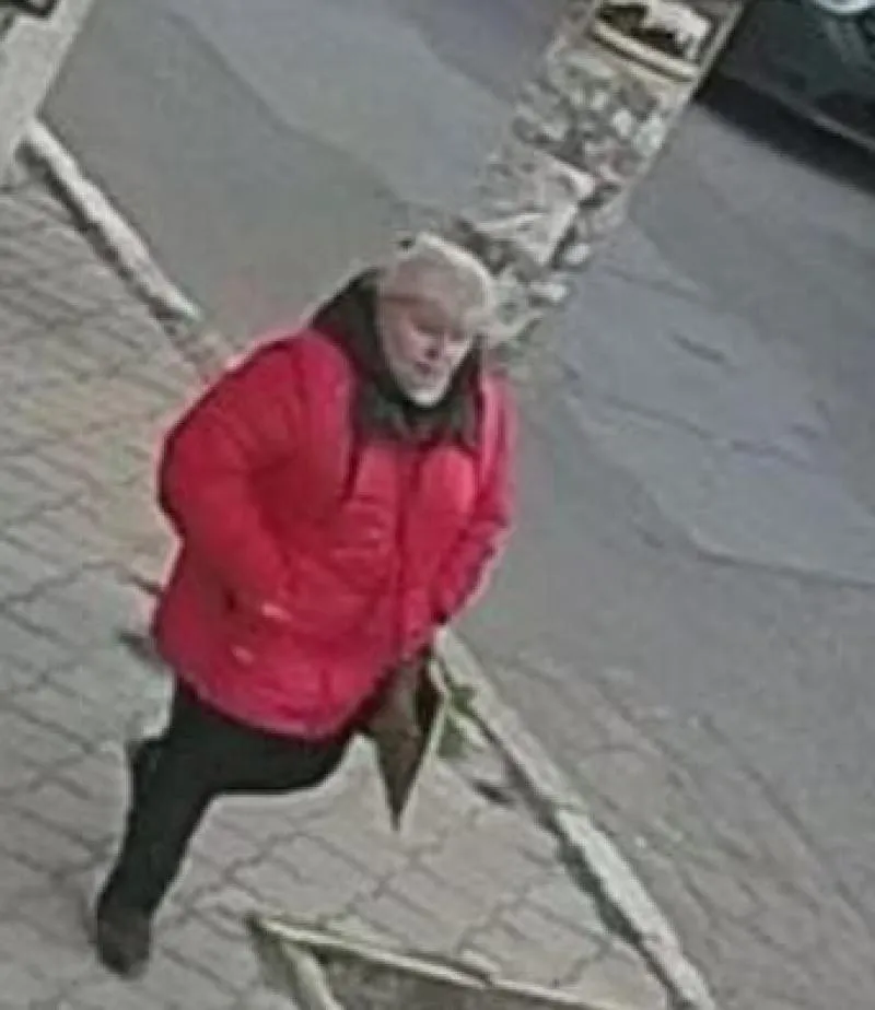 В Бельцах ищут подозреваемую в краже: сняла с чужой карточки 8000 леев