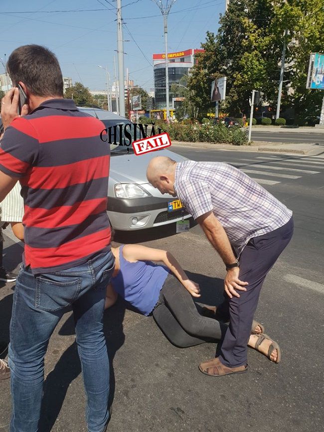 На Ботанике таксист сбил женщину на пешеходном переходе