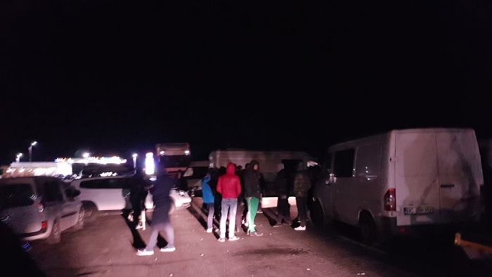Перевозчики провели протест на таможне в Леушенах и заблокировали въезд в страну