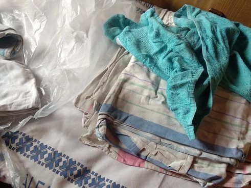 Пассажиры поезда ЖДМ пожаловались на грязное белье и грубый персонал