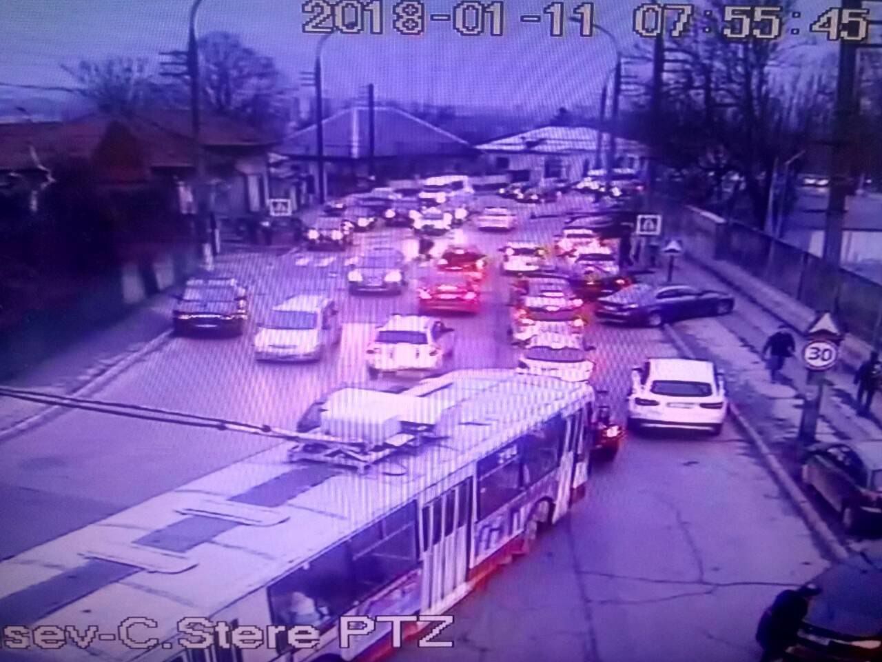 Служба InfoTrafic сообщила о ДТП и пробках в столице