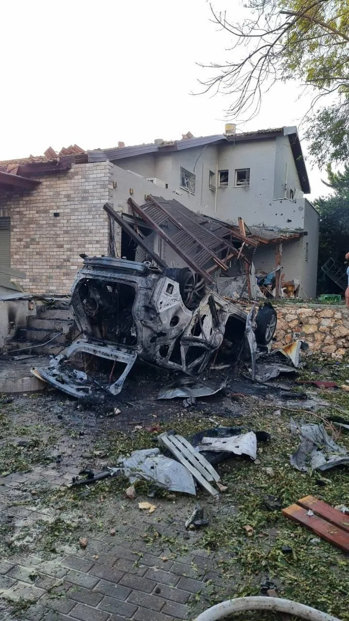 Peste 100 de rachete au fost lansate din Liban spre Israel duminică dimineața