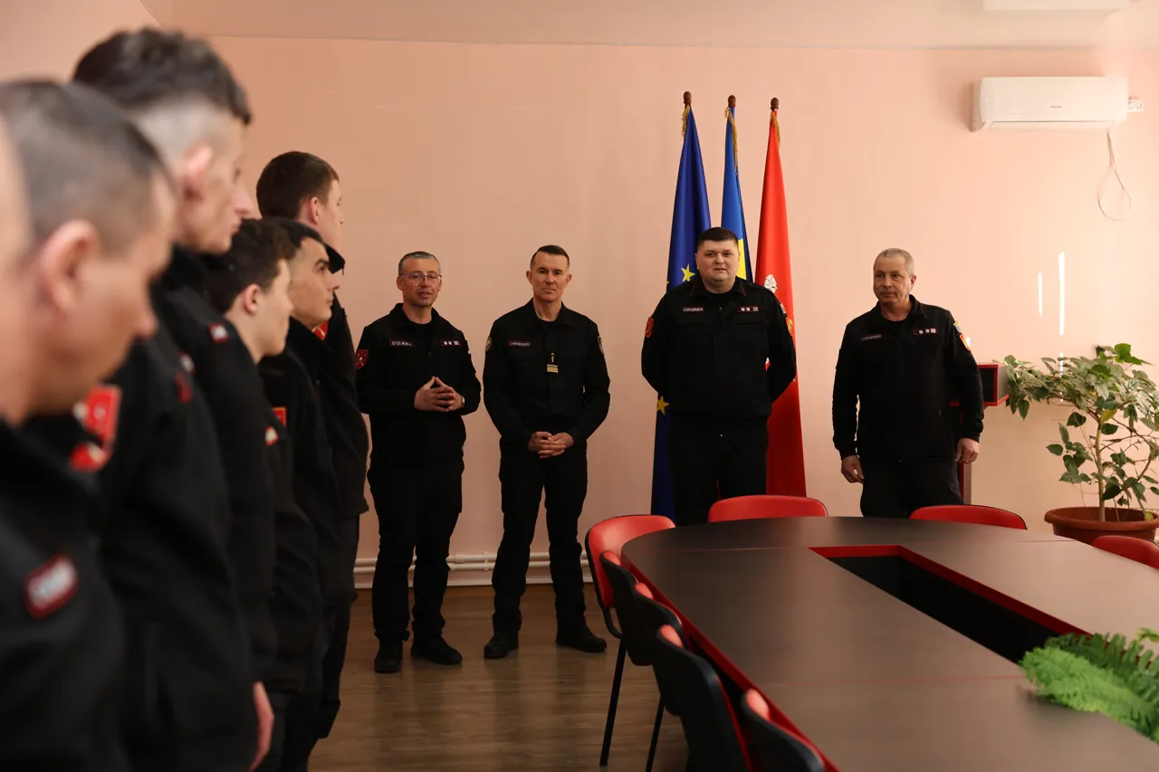 Молдавских карабинеров обучили эффективным способам разгона толпы