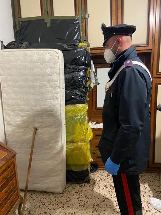 Житель Италии два года прятал тело матери и получал за неё пенсию