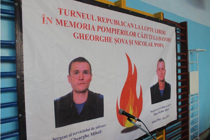 В Теленештах почтили память пожарных, погибших при исполнении служебного долга