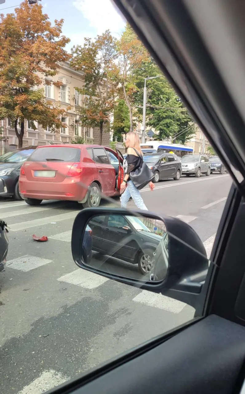 ДТП в центре Кишинёва: пострадал один из пассажиров